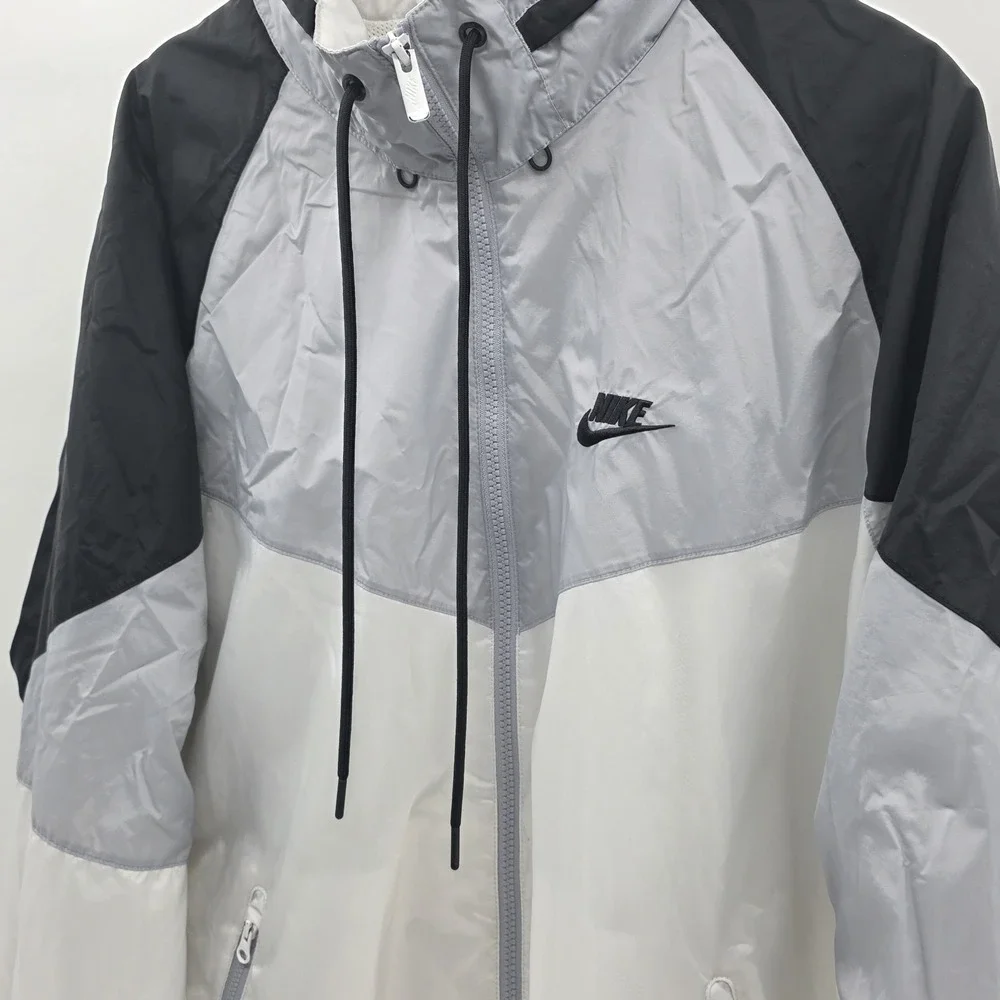 Vintage Nike Men's XL Sportswear Windrunner Hooded Jacket‎ White Colorway Track